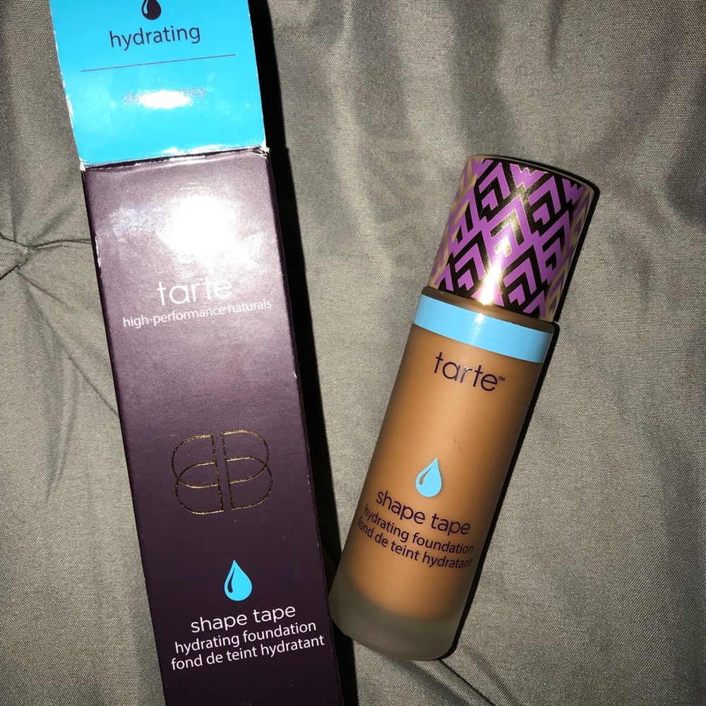 Tarte Shapetape hydrating foundation- Deep Honey